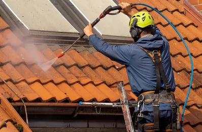 Démoussage et hydrofuge de toiture à Coaraze